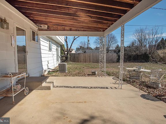 4th image of 311 Orinda Dr