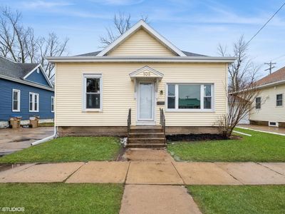 105 Gay St, Manchester, IA, 52057
