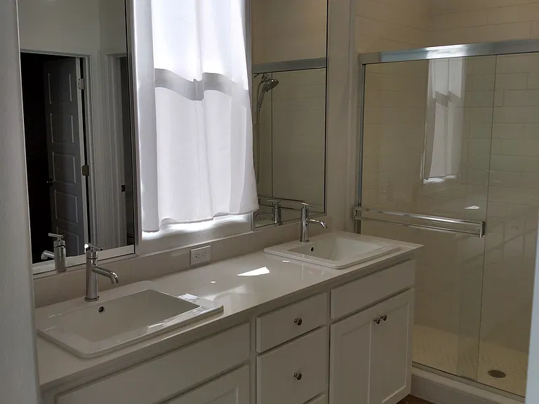 2786 Montana Ave — Photo 7