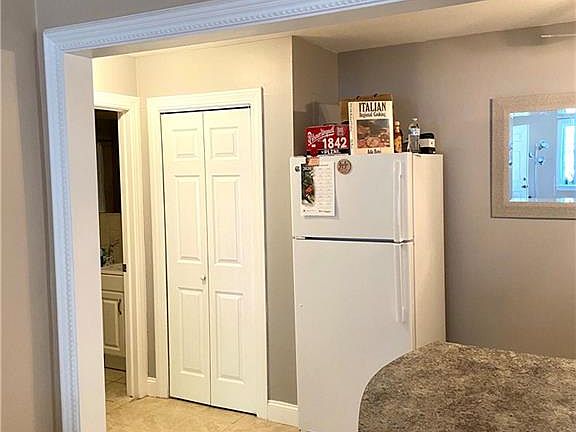 2nd image of 407 Fox Run Ln #407