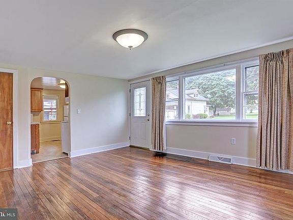 3rd image of 15 Homewood St