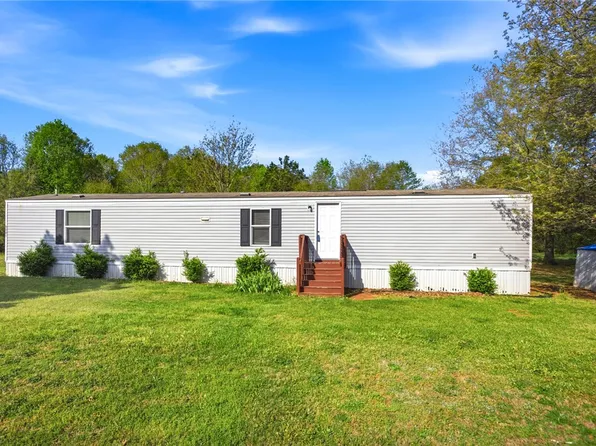 429B Brown Farm Rd, Seneca, SC 29678