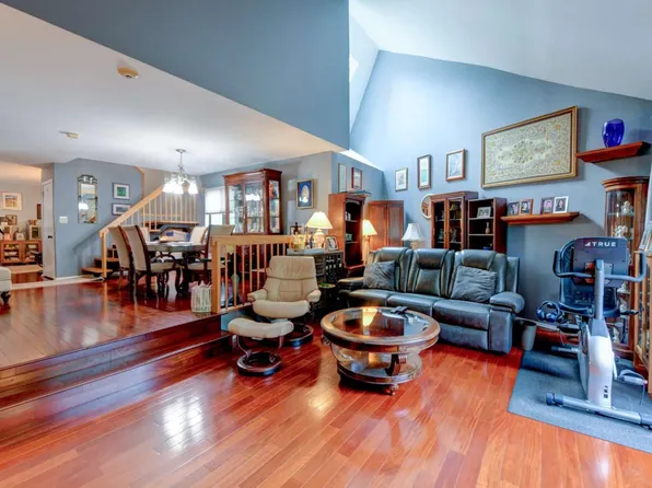 590 Sanderling Court image 1 of 26