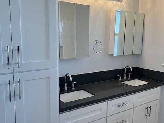2nd image of 2156-2160 N Earl Ave #2156-D