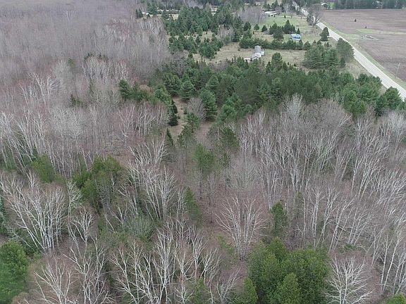 5th image of 3754 W Quarry Rd