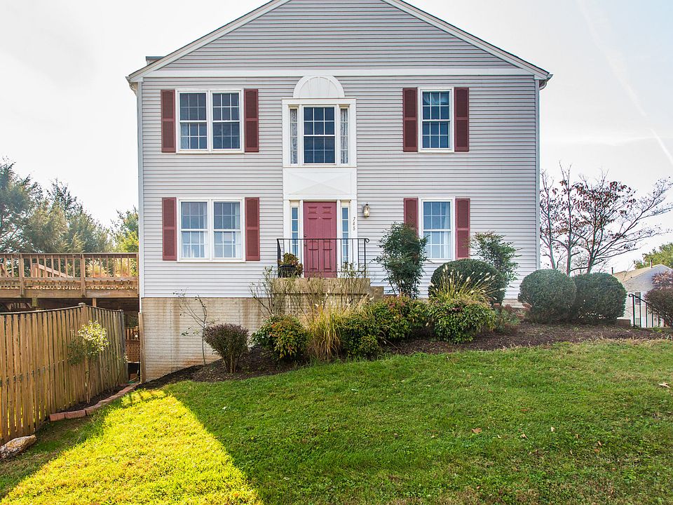 1st image of 745 Arbor Ct