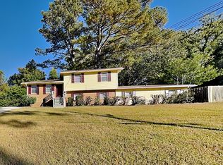 8238 Redwood Dr, Jonesboro, GA 30238