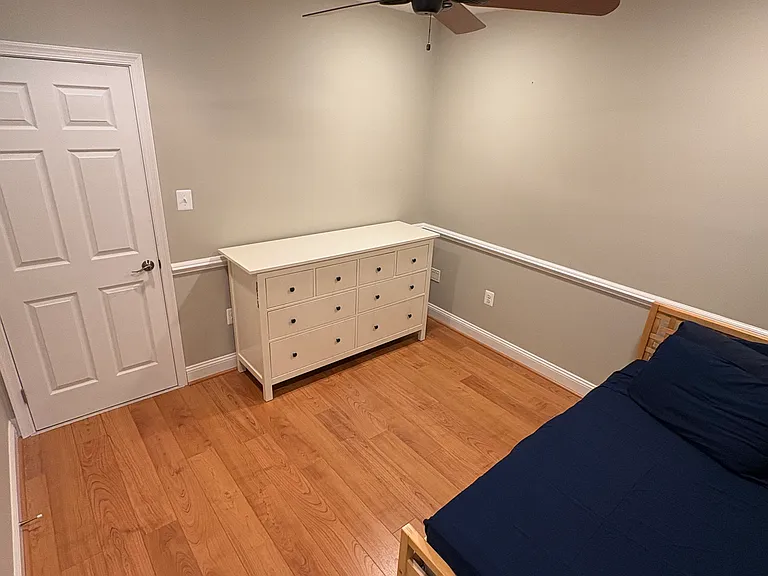 3810 Larkview Ct #B — Photo 3