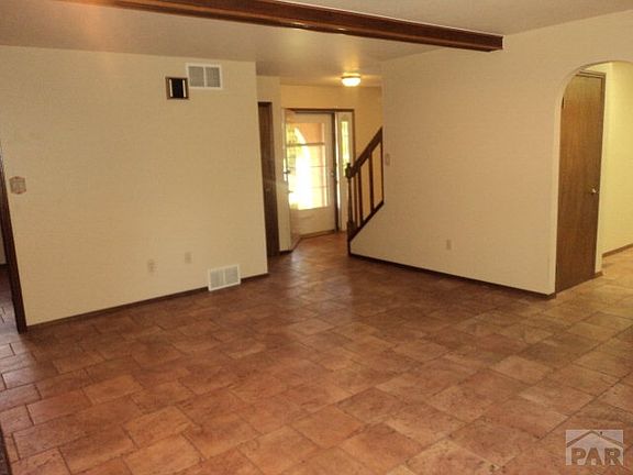 4th image of 5 Alta Loma Dr