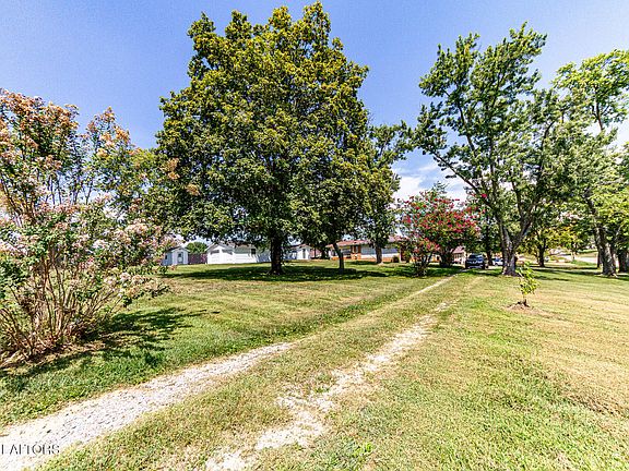 2nd image of 1926 Princeton Rd