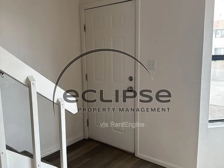 3247 Main St #1 — Photo 2