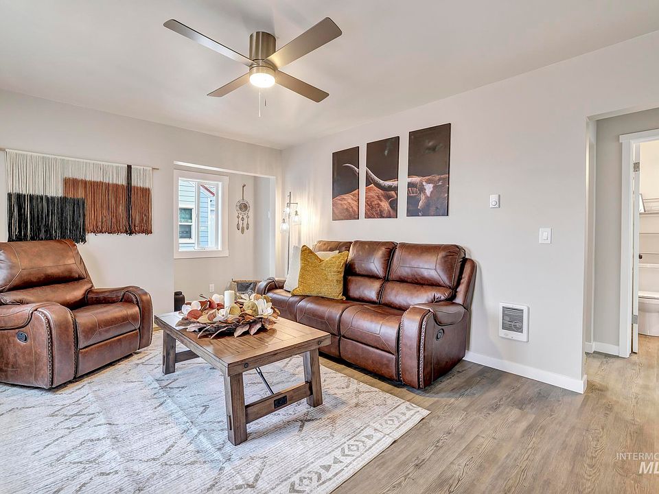 1st image of 411 W D Ave
