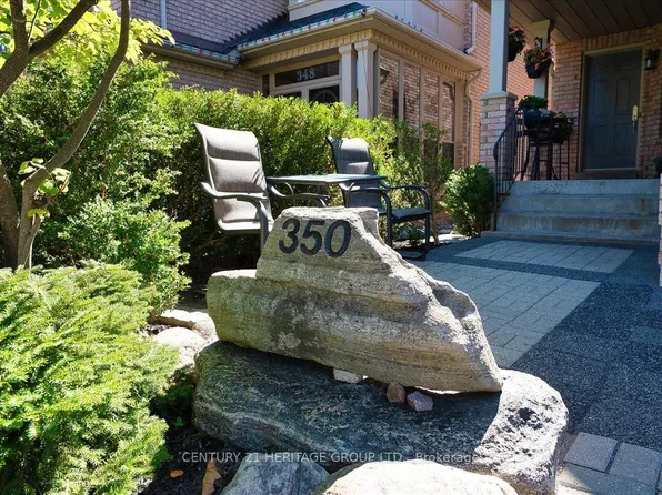 350 Hewitt Cir, Newmarket, ON L3X 2H1