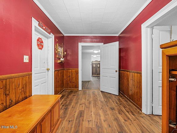 4th image of 5917 Pine Street