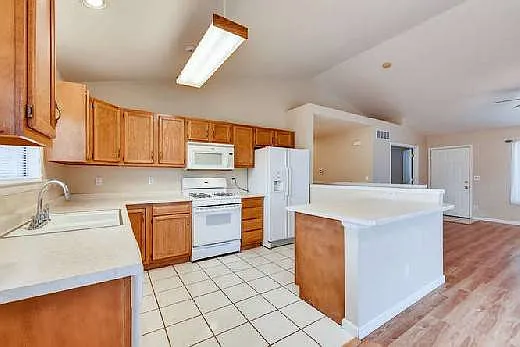 8148 Sun Country Dr — Photo 3