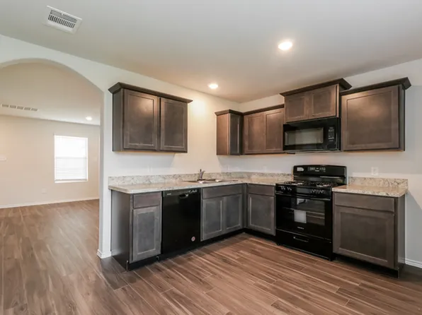 506 Sussex Dr, Everman, TX 76140