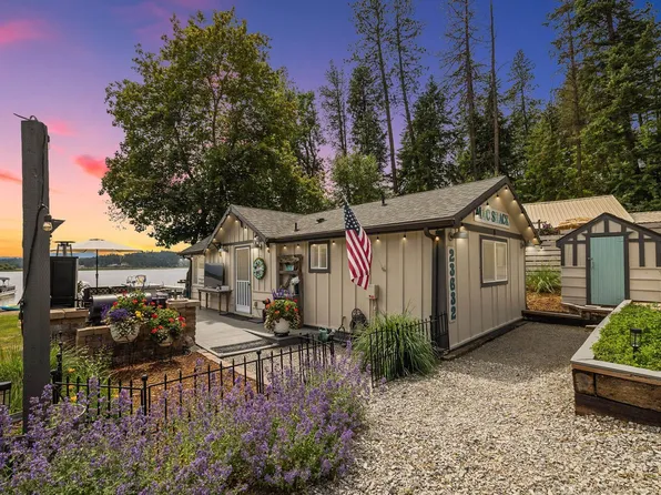 23632 E Beach Ln, Newman Lake, WA 99025