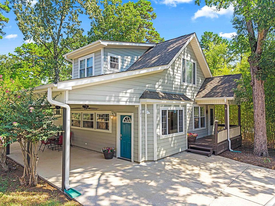 1st image of 121 Lakehill Ln