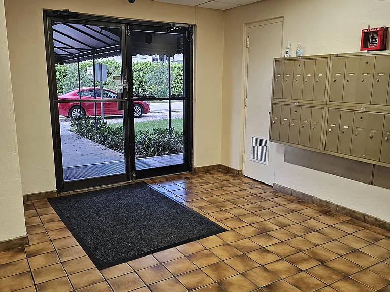 8950 NE 8th Ave #503 — Photo 3