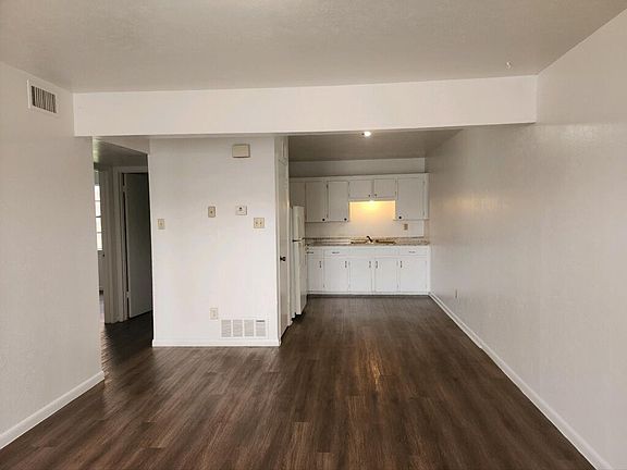 3rd image of 1206 Urbantke Ct APT A