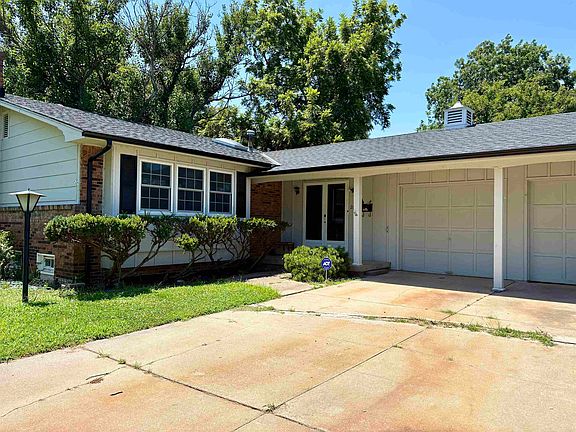 2nd image of 2611 S Laura Ave