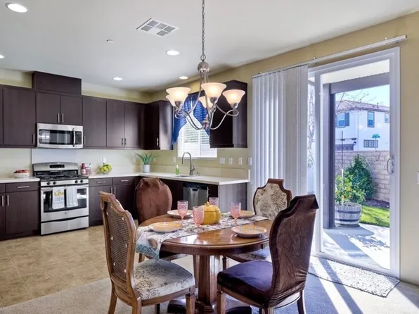 28124 Calle Lumina, Temecula, CA 92592