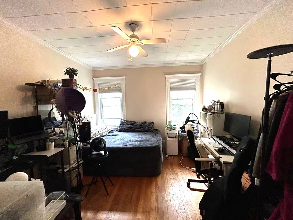 95 Bridge St #2