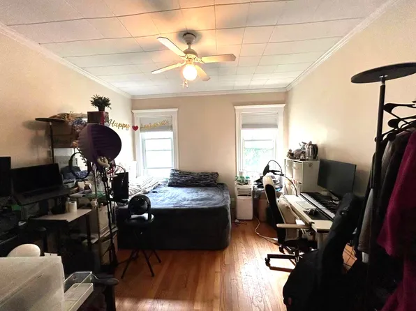 95 Bridge St #2, Newton, MA 02458