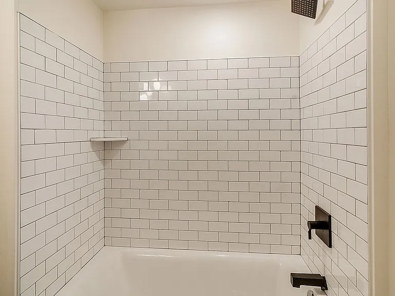 148 N Aspen St — Photo 8