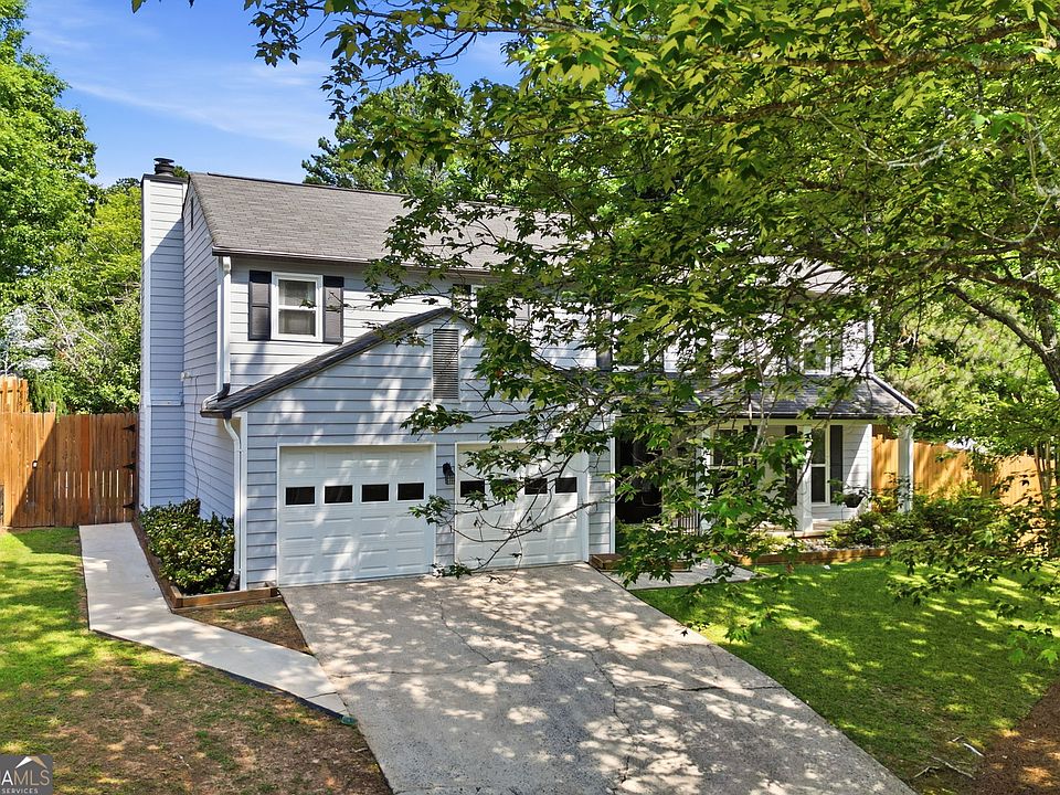 1st image of 325 Ivy Mill Ct