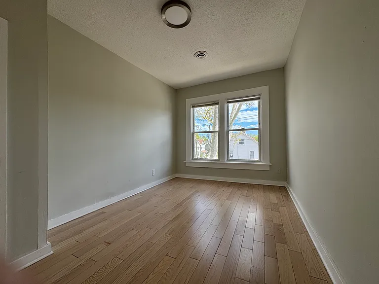 237 Davenport Ave #2B — Photo 6