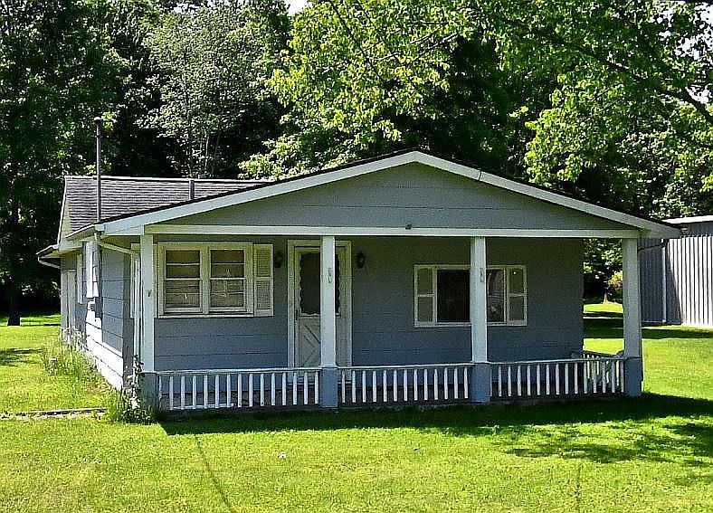 1st image of 3465 Basswood Ave NE