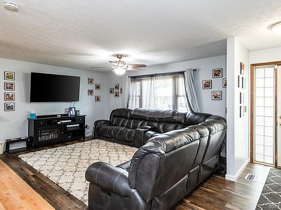 4th image of 645 Wisteria Dr