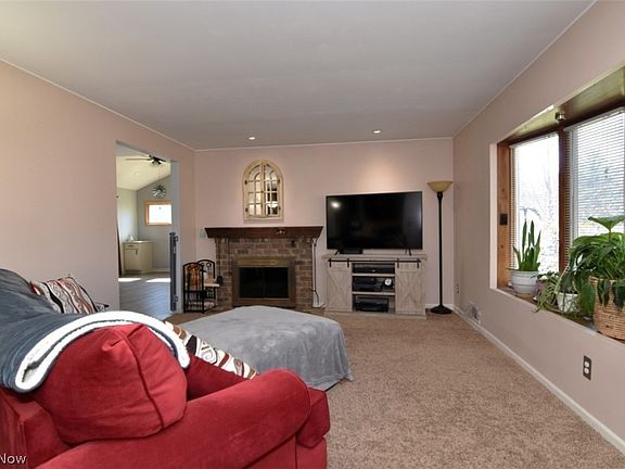 2nd image of 8195 Wyatt Rd