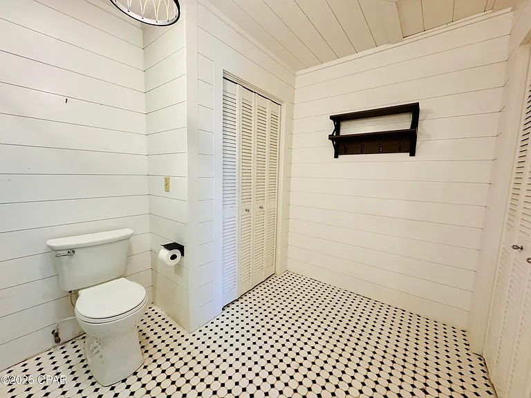 916 Cobia Dr — Photo 20