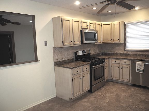4th image of 13874 W Shady Ln
