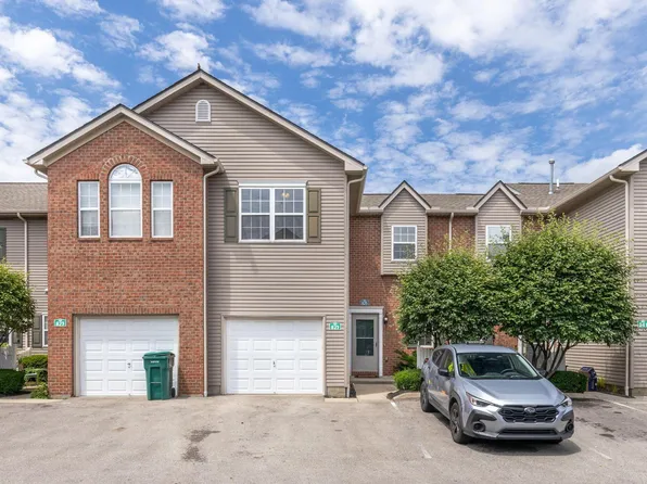 825 Mystic Pointe Dr, Lewis Center, OH 43035