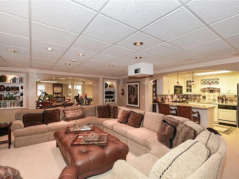 1640 Lazy River Ln — Photo 69