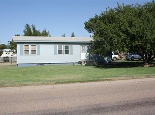 522 W 7th St, Hugoton, KS 67951