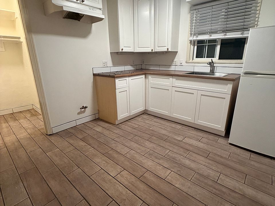 2nd image of 28 Granada Ave APT 9