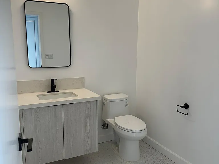 1244 Innes Ave #A — Photo 8