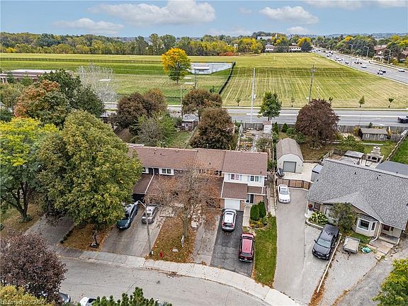 4th image of 62 Gledhill Cres
