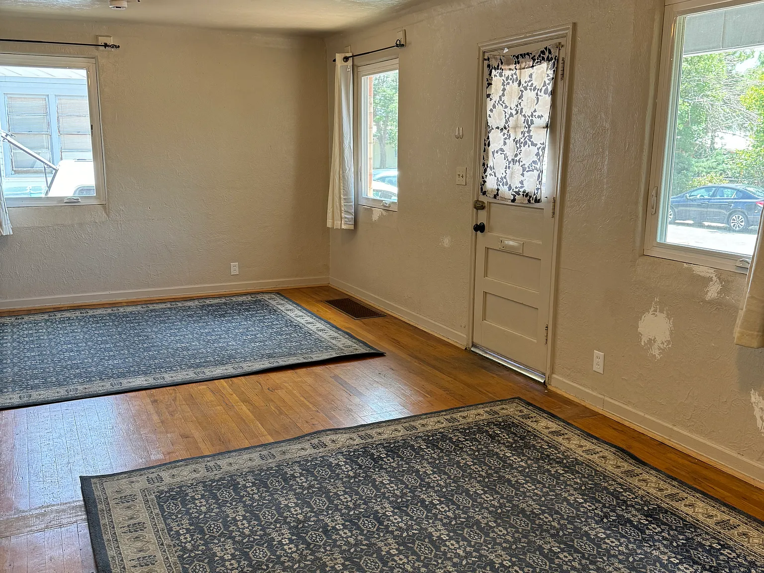 3 bed, 1683 sqft, $2,000 — Photo 3