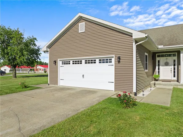 6080 Mardale St, Paris, IL 61944