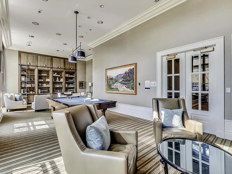 2550 N Lakeview Ave #S204 — Photo 30