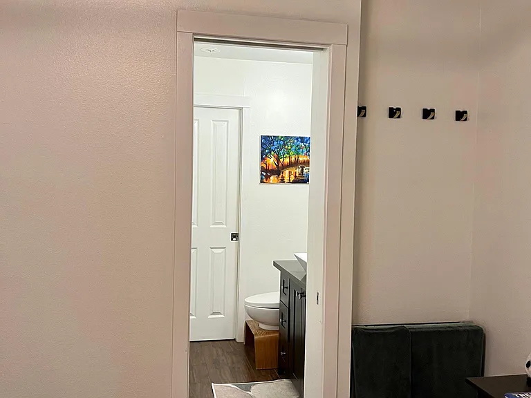 1504 Aurora Ave N #104 — Photo 10
