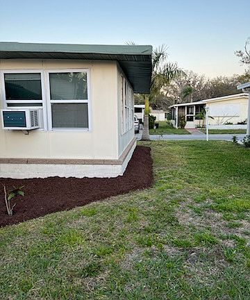 5th image of 4025 Voorne St