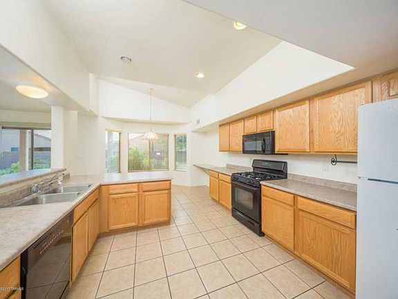 2nd image of 7576 S Laurel Willow Dr