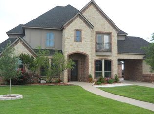 711 S Nolan River Rd, Cleburne, TX 76033