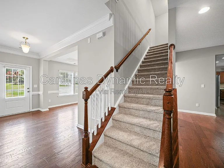 1912 Madeira Cir — Photo 17